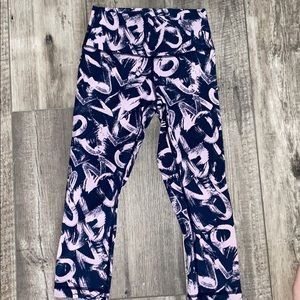 Lululemon pattern cropped leggings size 6